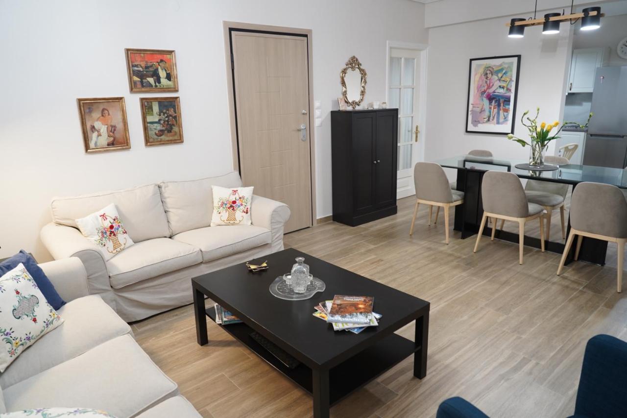 Larissa Downtown Apartment With Parking Lárissa Exterior foto